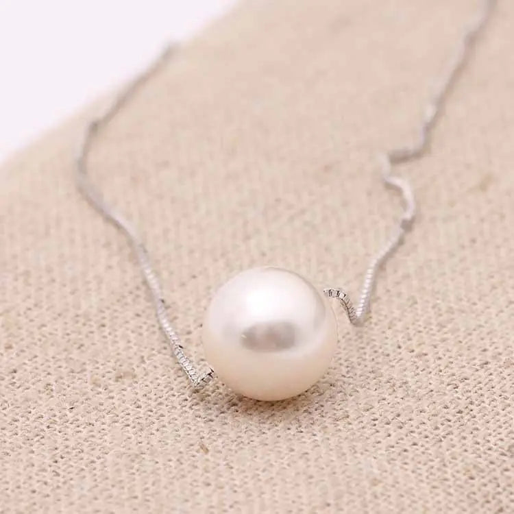 Spring New Simple Short Pearl Choker Necklace